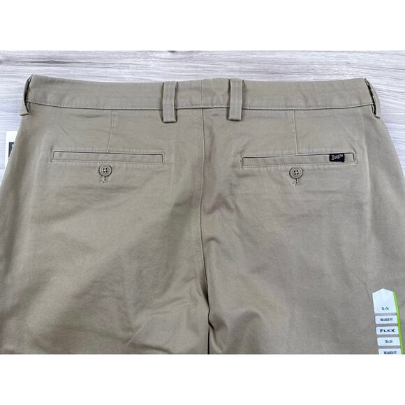 Duluth Men’s DuluthFlex Ballroom Relaxed Fit Pleated Khakis 36 x 34 - Picture 4 of 7